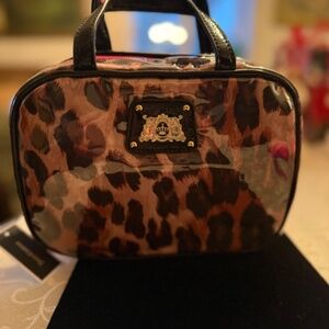 NEW YEAR SALE JUICY Couture NEW Travel Cosmetic w/ handles,Leopard Print Vinyl
